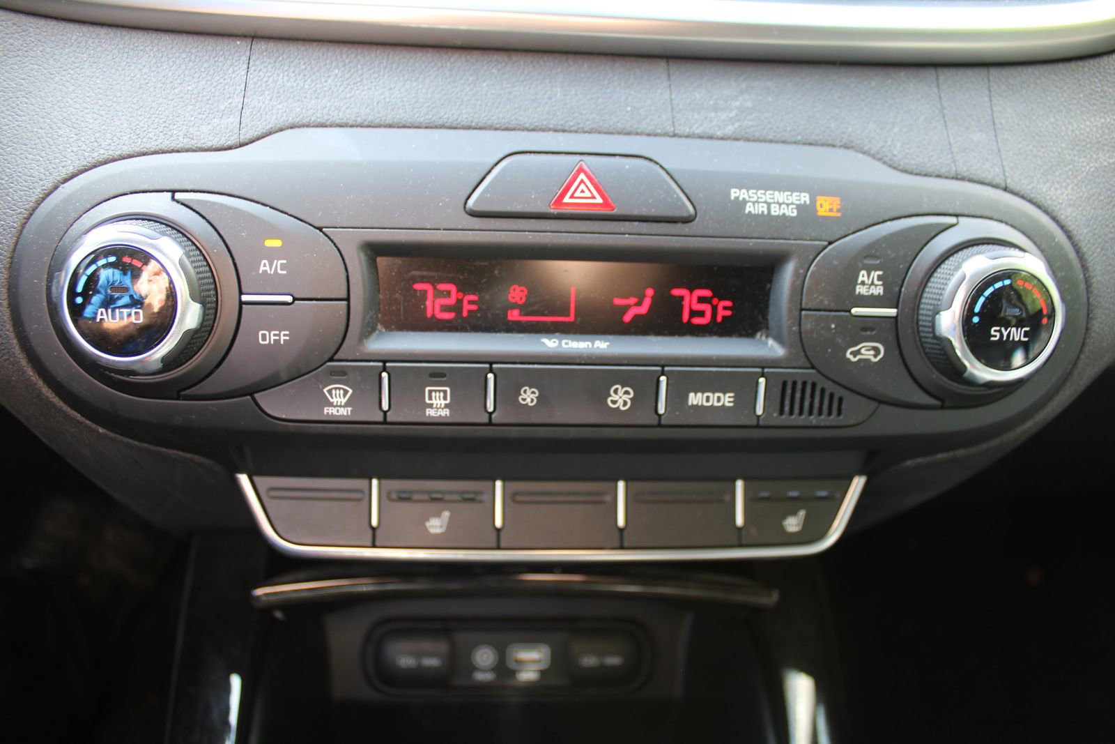 Used 2016 Kia Sorento EX image 37
