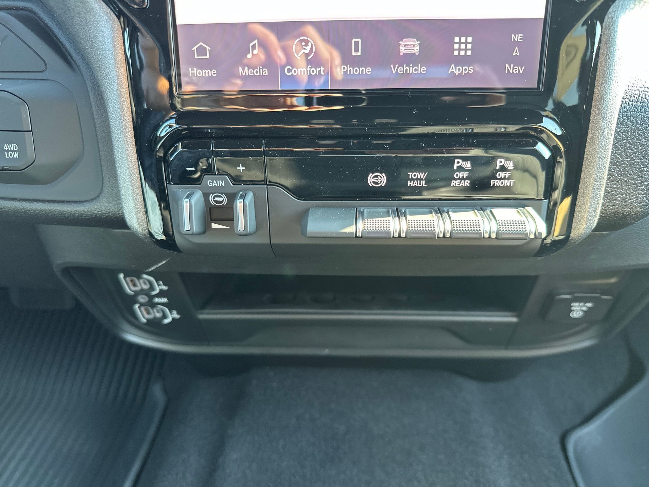 New 2026 RAM 2500 Tradesman AWD/4WD image 21
