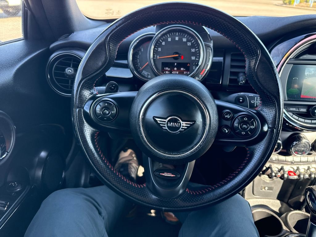 Used 2019 MINI Cooper S w/ Signature Upholstery Package image 15