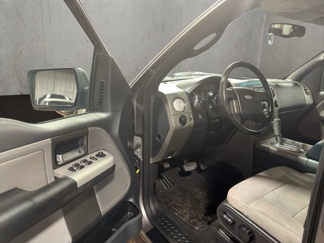 Used 2005 Ford F150 XLT AWD/4WD image 17