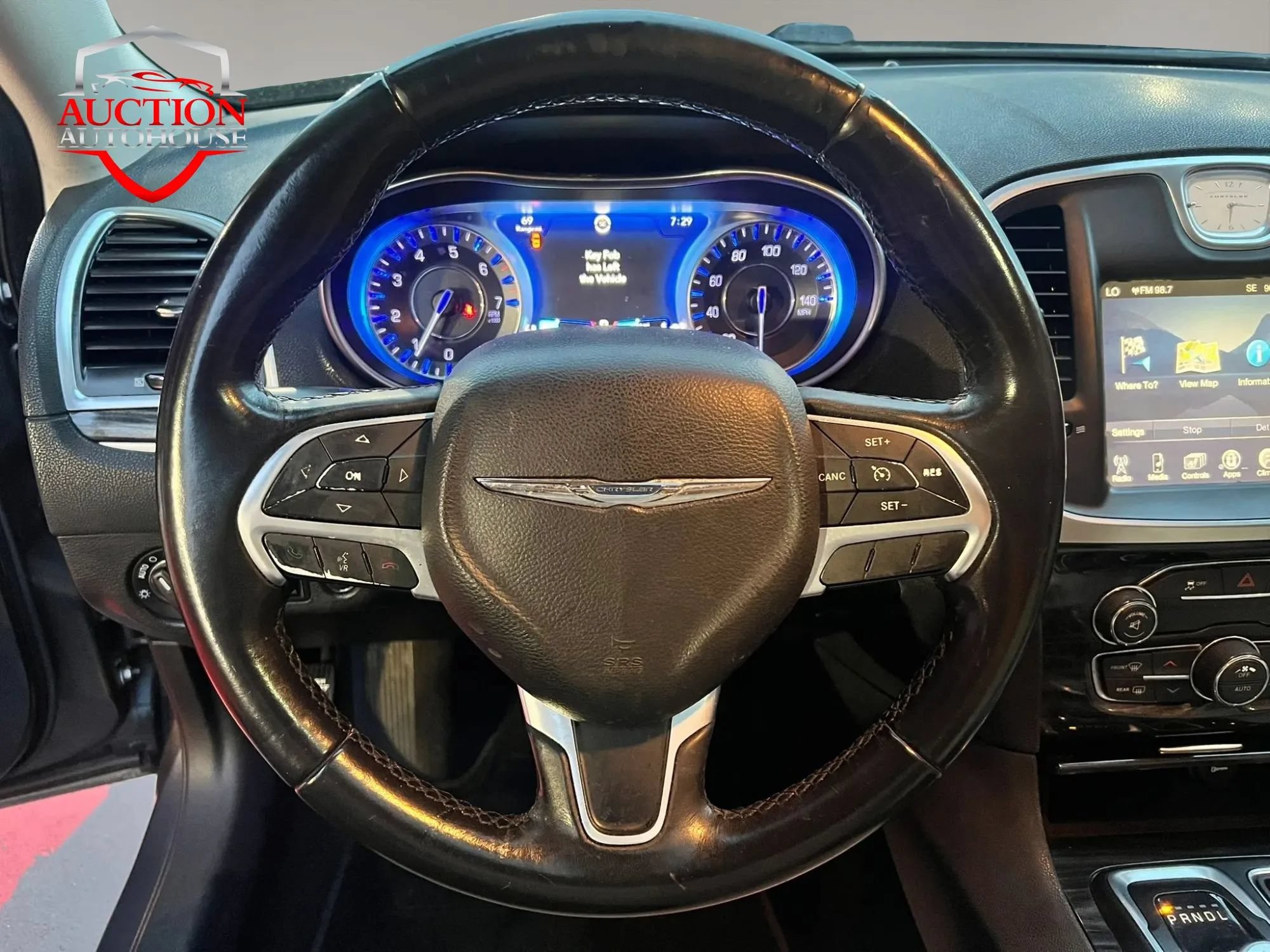 Used 2016 Chrysler 300 Limited RWD image 10