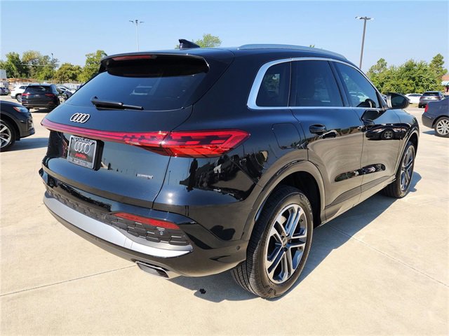 Certified 2025 Audi Q5 Premium w/ Convenience Package image 7