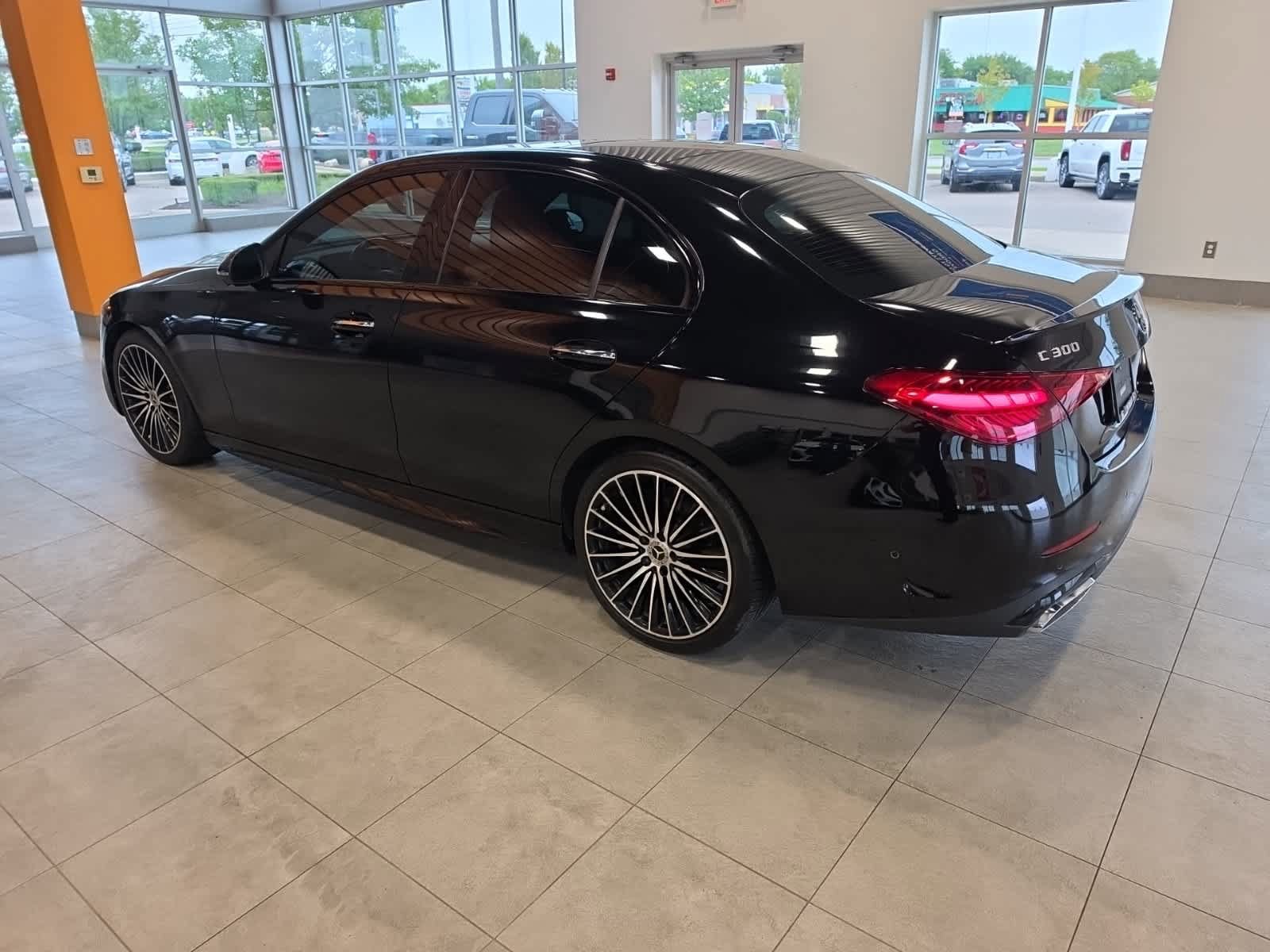 Used 2023 Mercedes-Benz C 300 Sedan image 11