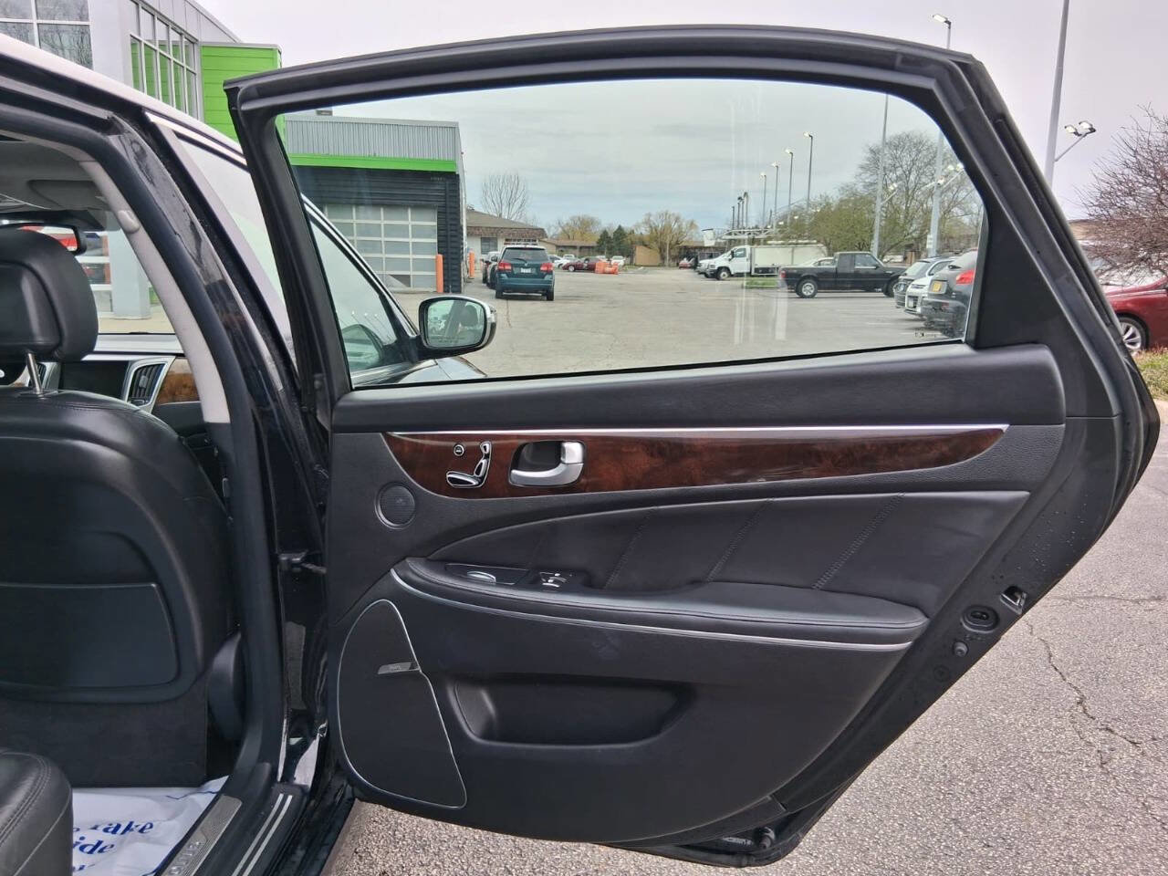 Used 2012 Hyundai Equus Signature RWD image 12