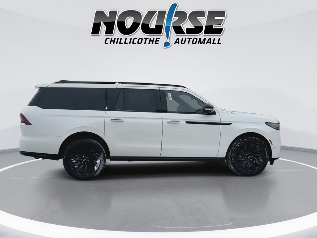 New 2025 Lincoln Navigator L Reserve w/ Jet Appearance Package AWD/4WD image 9