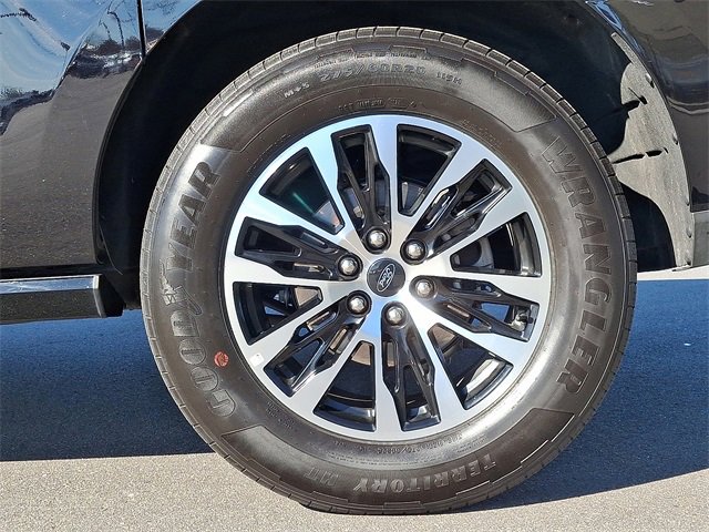 Used 2025 Ford Expedition Max Platinum image 8