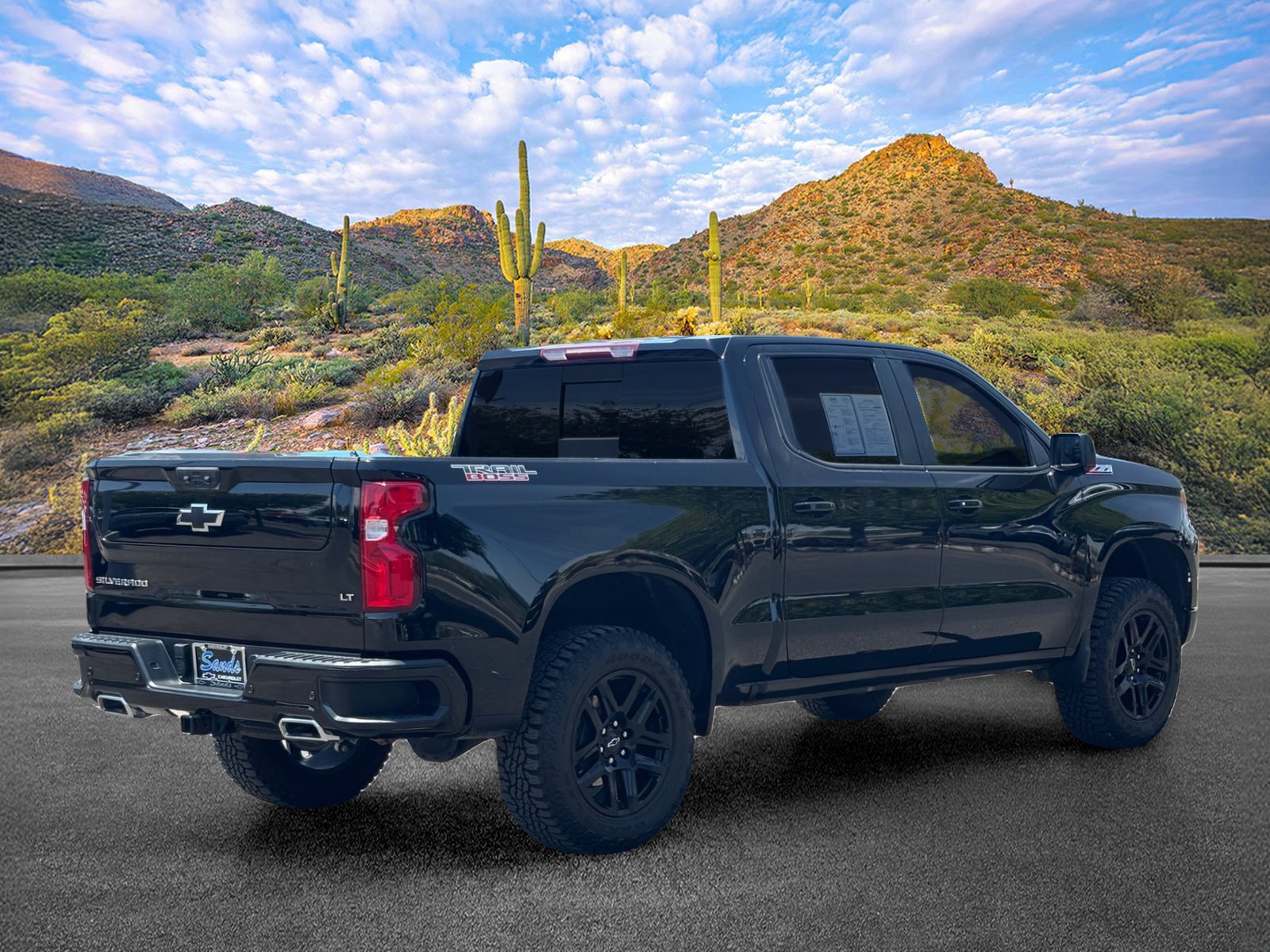 Used 2022 Chevrolet Silverado 1500 LT Trail Boss w/ LT Trail Boss Premium Package AWD/4WD image 4