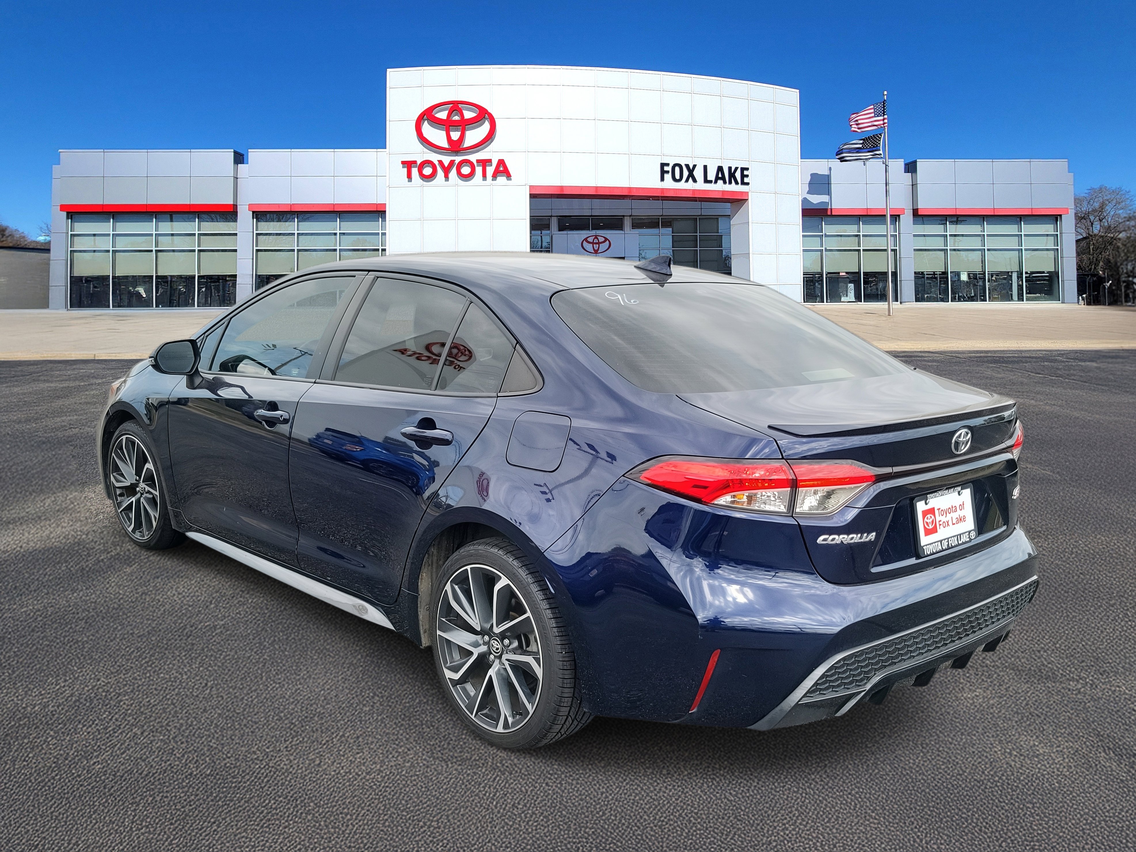 Used 2022 Toyota Corolla SE image 3