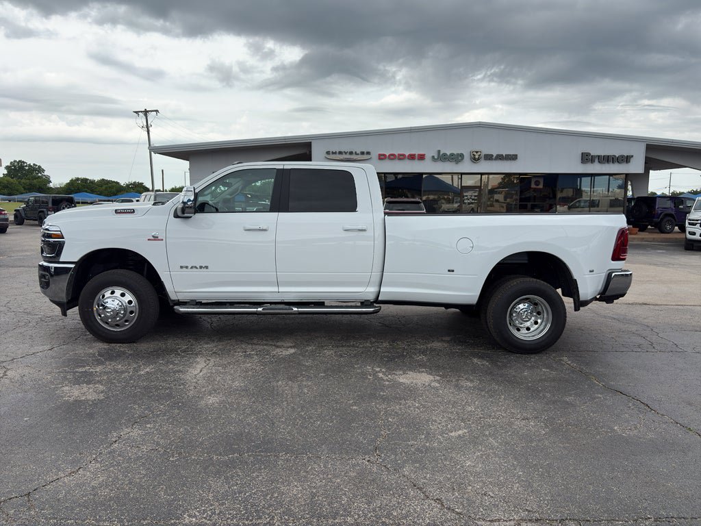 New 2026 RAM 3500 Laramie AWD/4WD image 8
