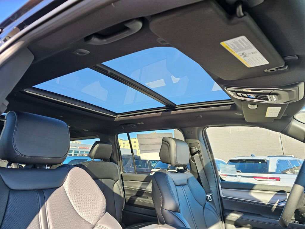 New 2025 Jeep Wagoneer Series II image 12