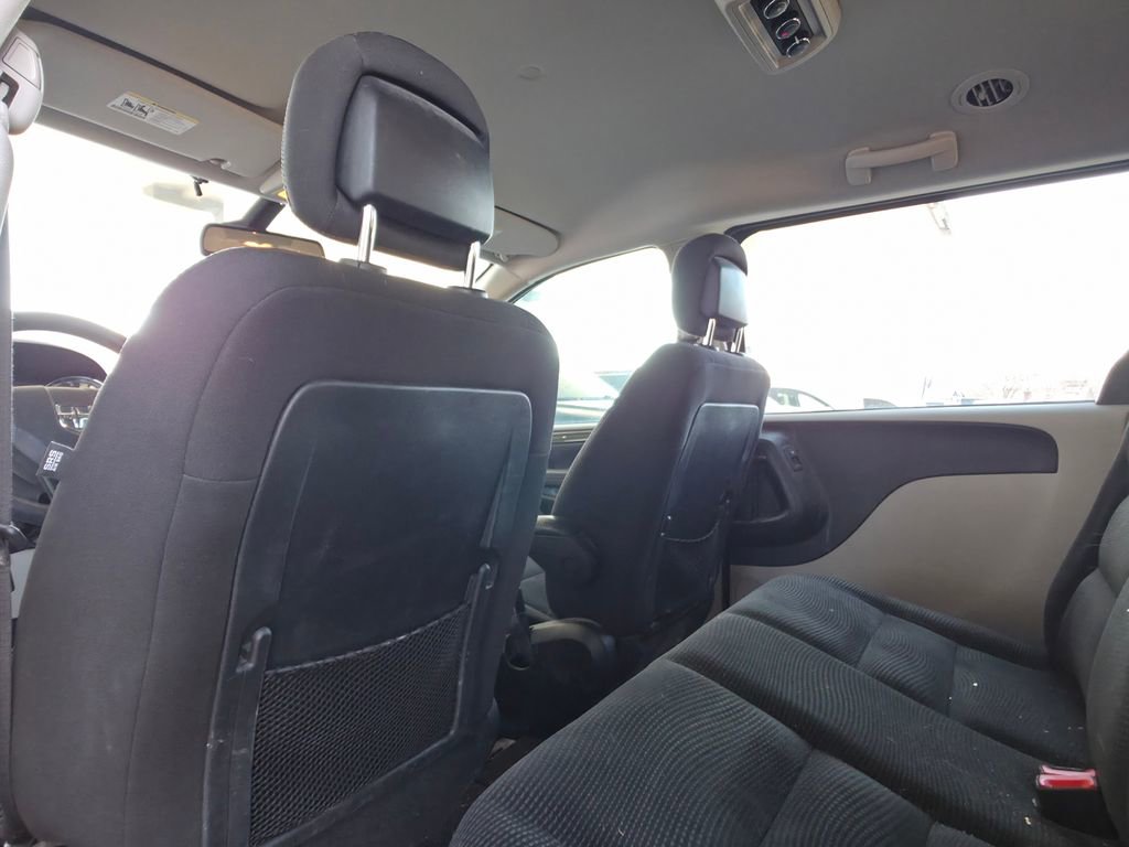Used 2020 Dodge Grand Caravan SE FWD image 14