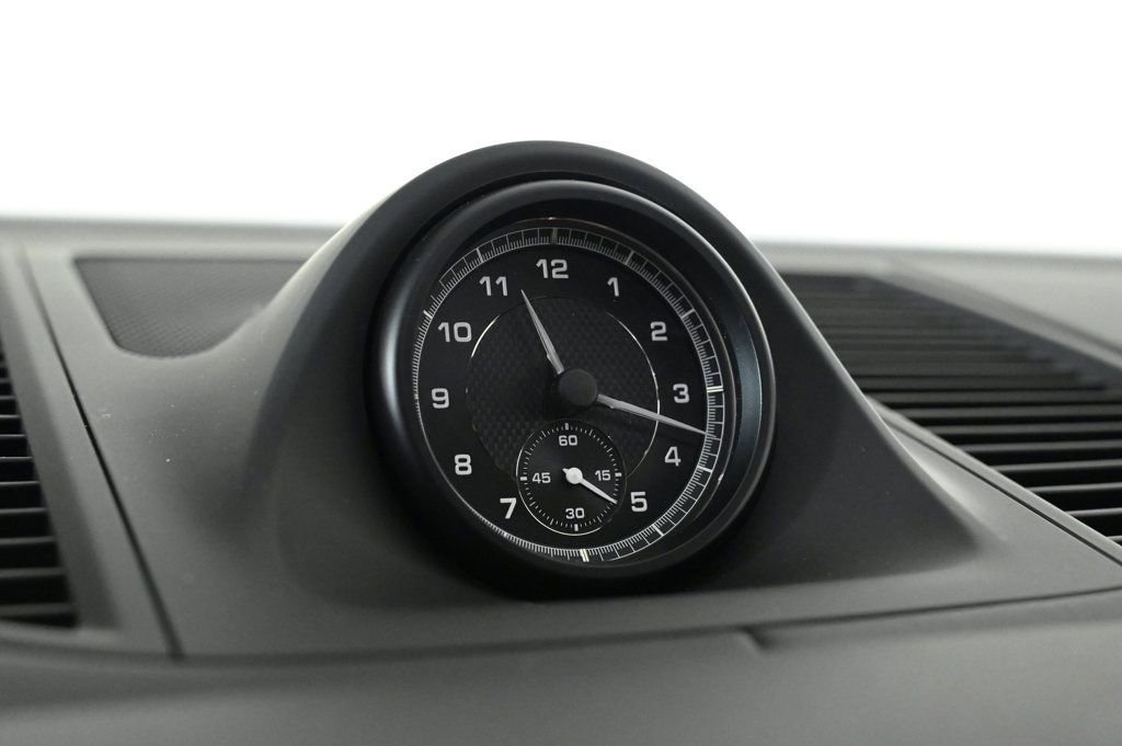 Certified 2024 Porsche Macan image 22