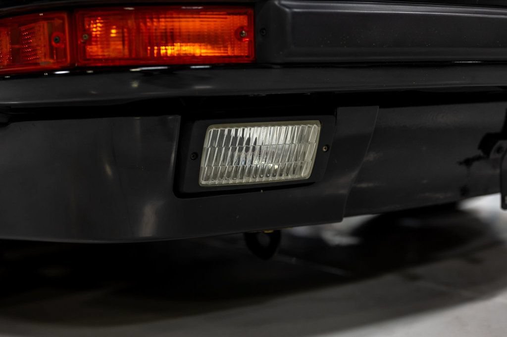 Used 1989 Porsche 911 Carrera RWD image 34