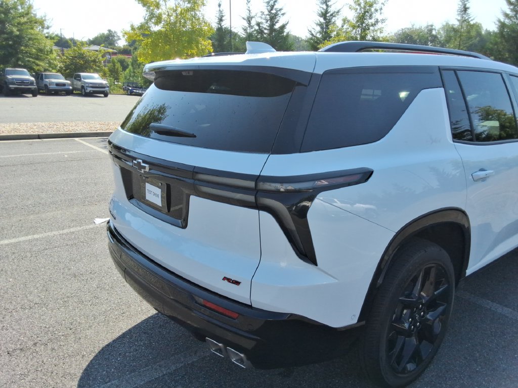 Certified 2026 Chevrolet Traverse RS FWD image 14