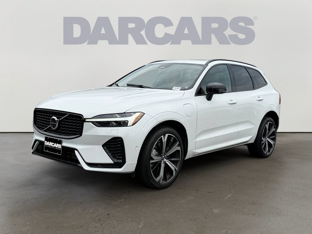 Certified 2025 Volvo XC60 T8 Ultra w/ Climate Package AWD/4WD image 3