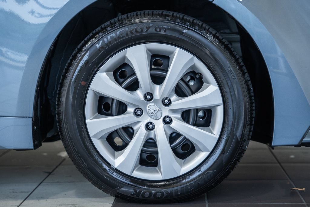 Used 2026 Toyota Corolla LE FWD image 14