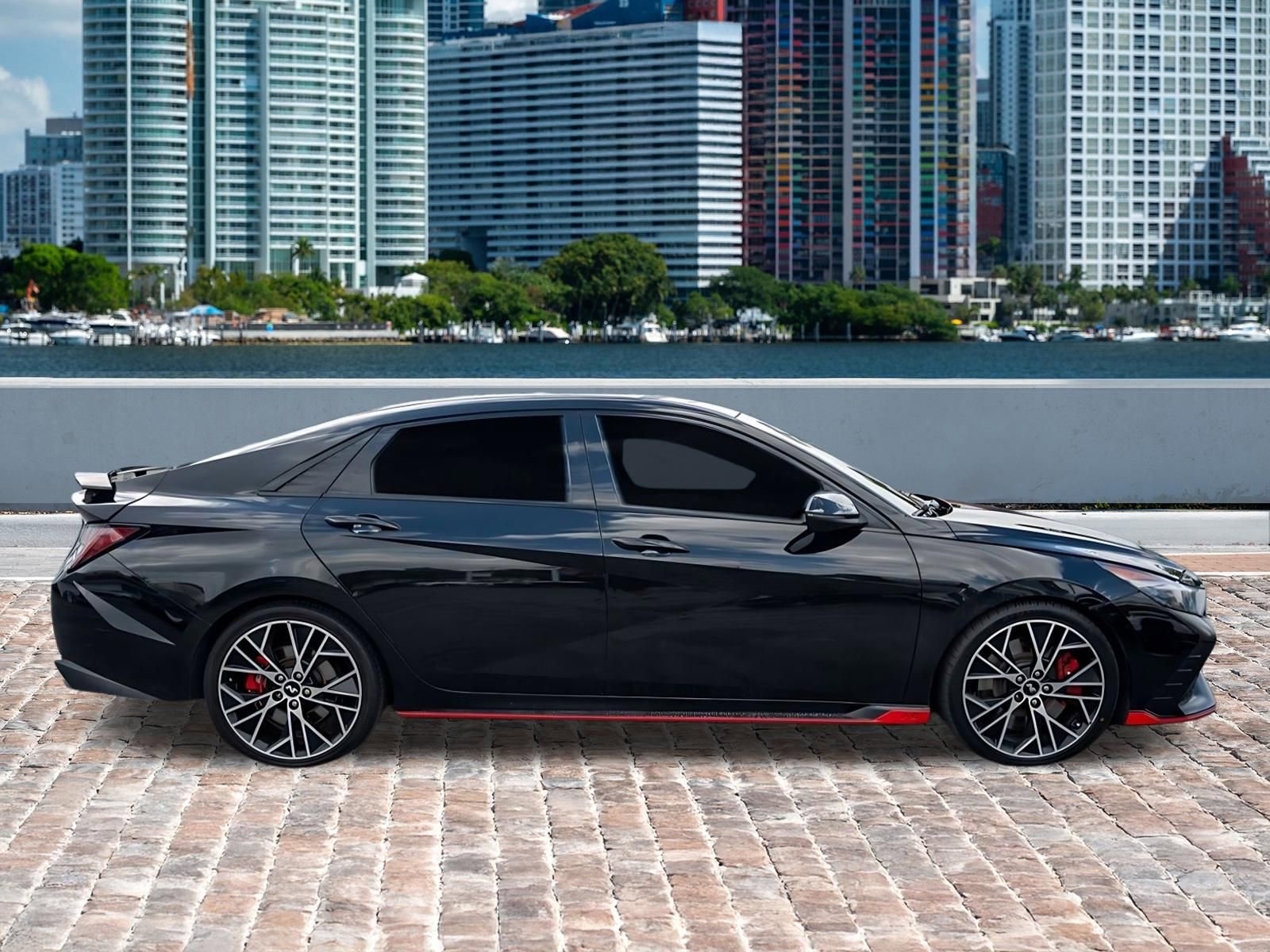 Used 2022 Hyundai Elantra N image 11