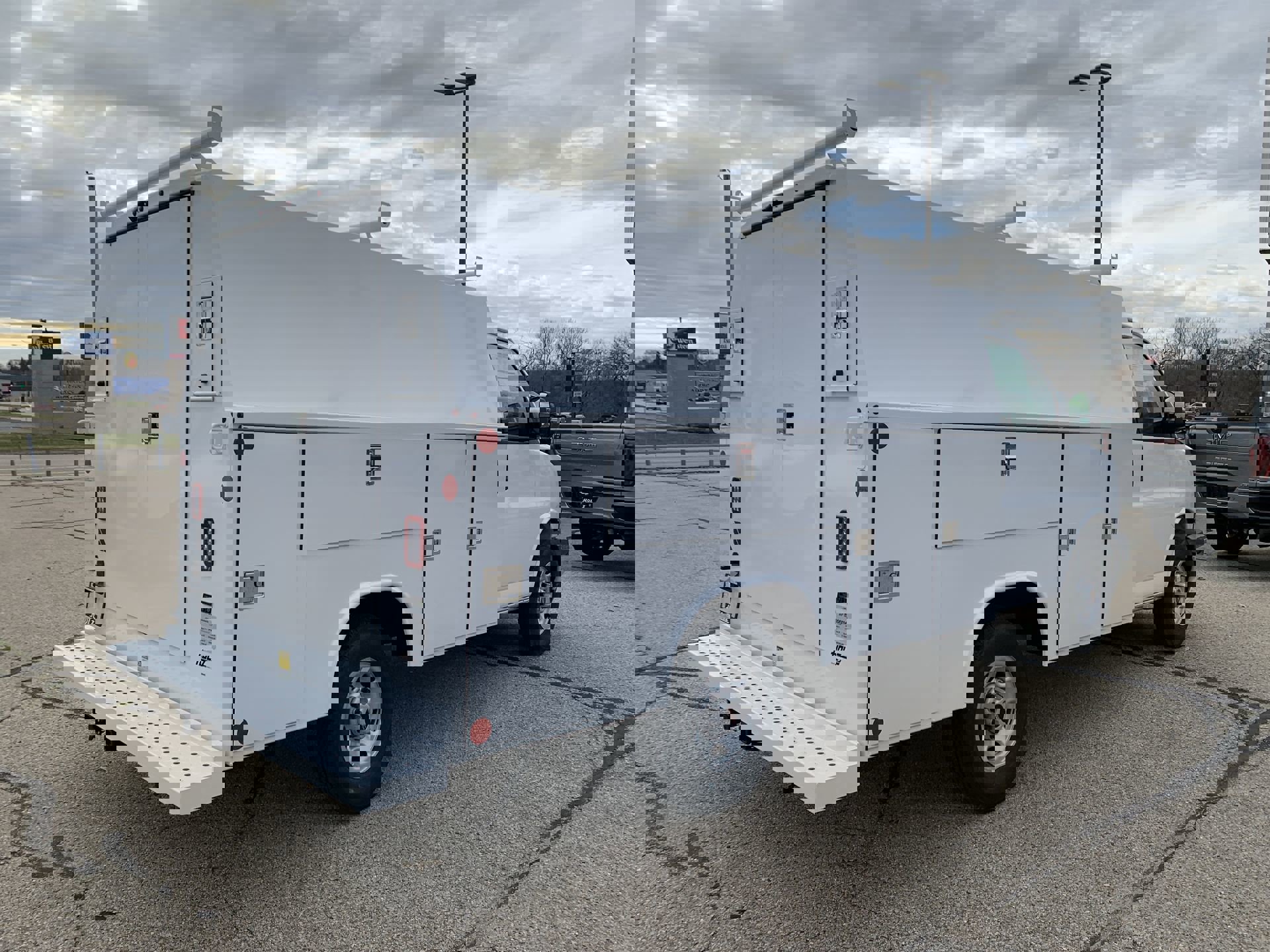 New 2025 GMC Savana 3500 w/ Power Convenience Package image 39