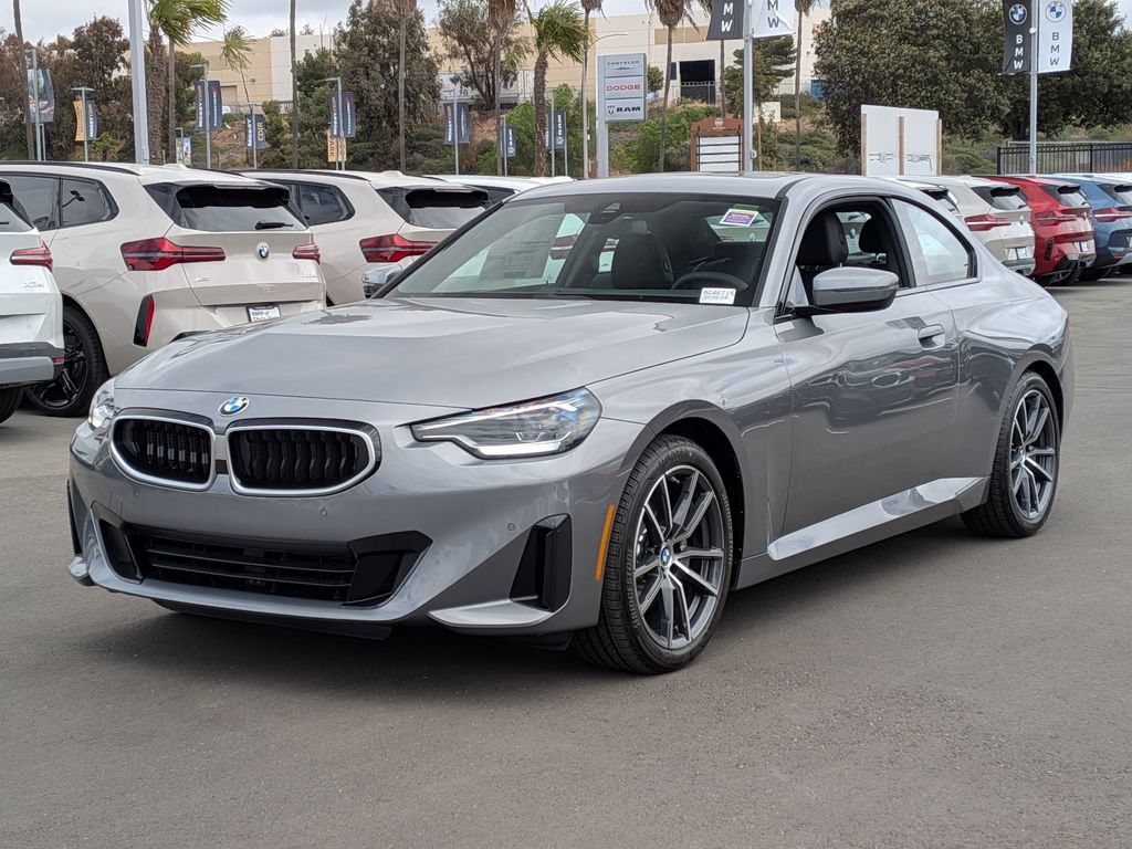 New 2026 BMW 230i Coupe RWD image 2