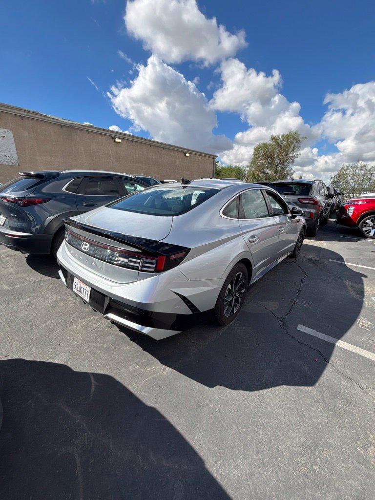 Used 2025 Hyundai Sonata SEL FWD image 4