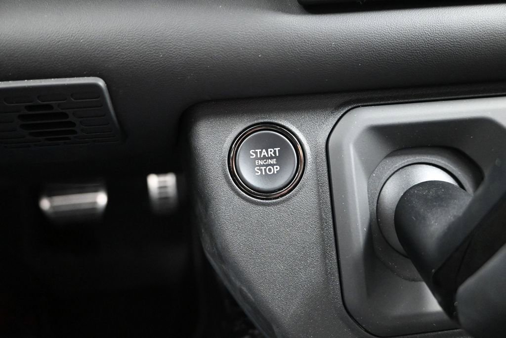 Used 2025 Land Rover Defender 110 AWD/4WD image 24