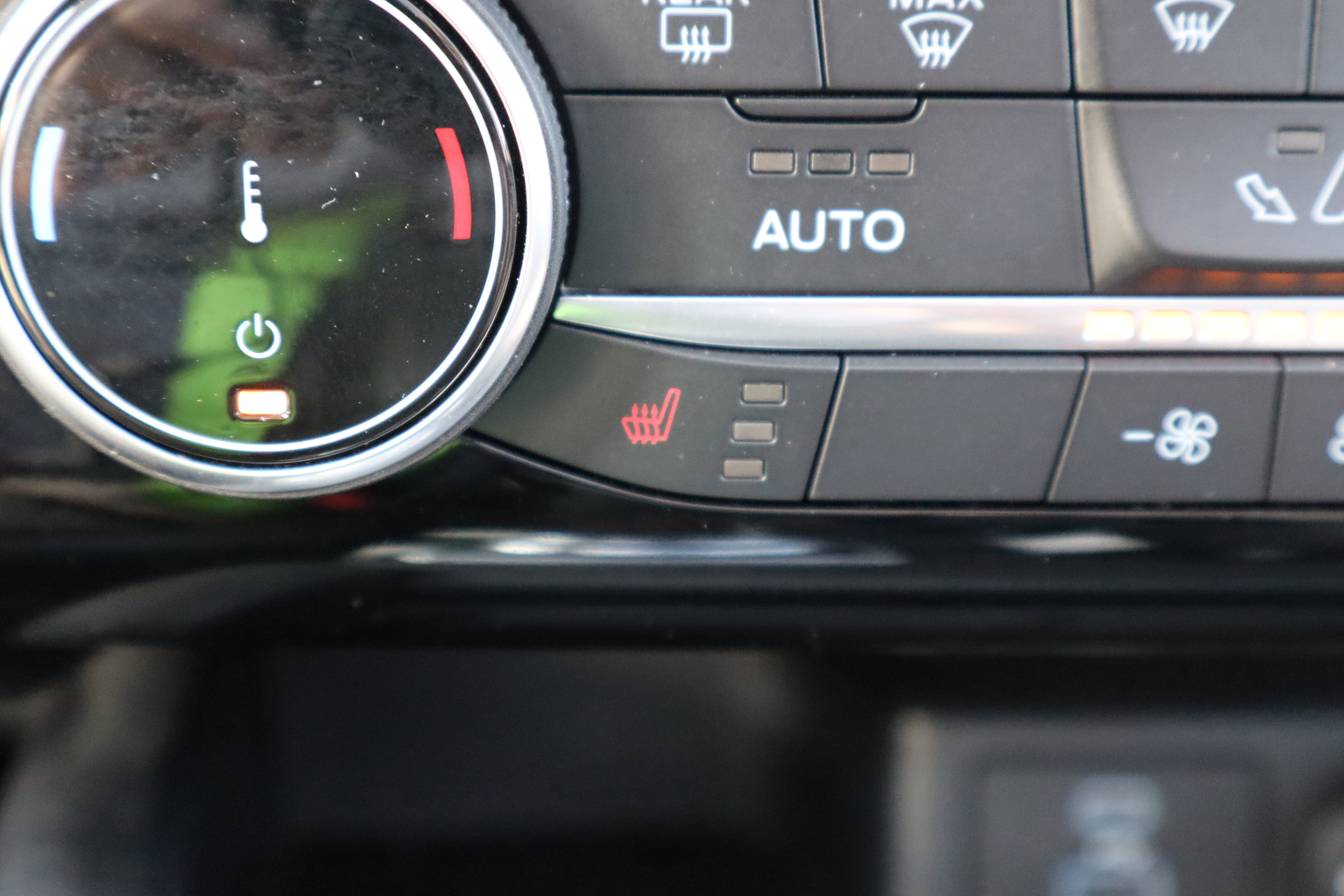 Used 2022 Ford Escape Titanium w/ Titanium Elite Package image 24