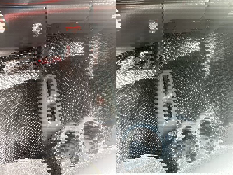 Used 2001 Chevrolet Silverado 2500 4x4 Crew Cab image 28