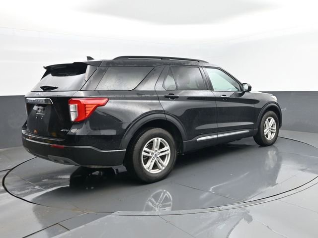 Used 2024 Ford Explorer XLT w/ Equipment Group 202A AWD/4WD image 23