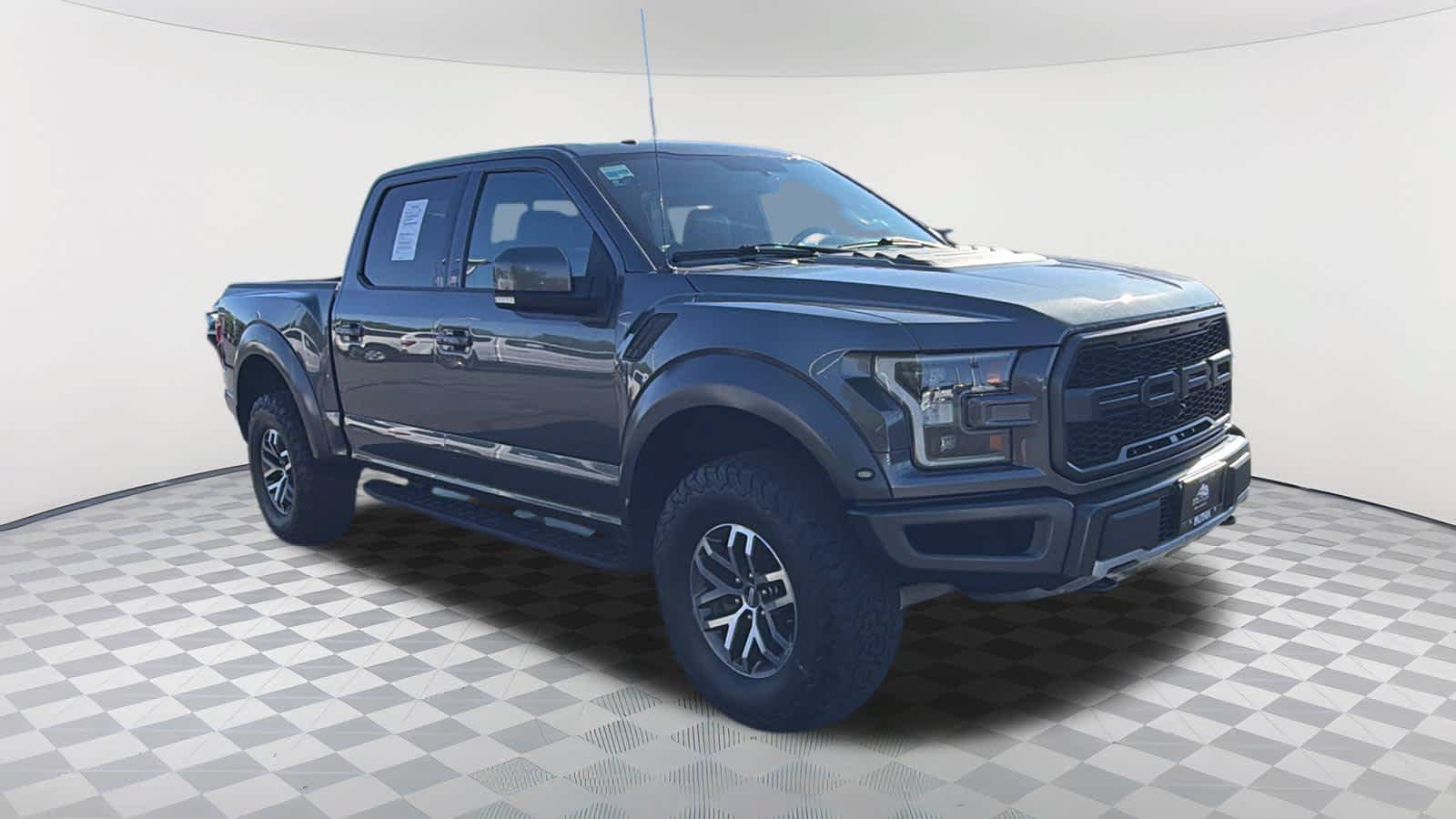 Used 2018 Ford F150 Raptor w/ Equipment Group 802A Luxury AWD/4WD image 3