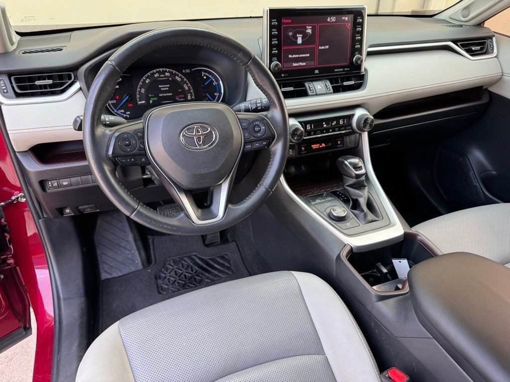 Used 2022 Toyota RAV4 Limited image 2