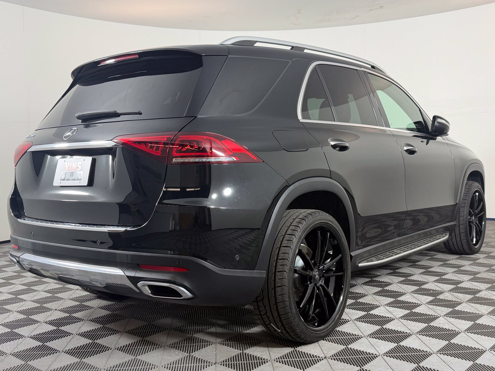 Used 2023 Mercedes-Benz GLE 350 w/ Premium Package image 9