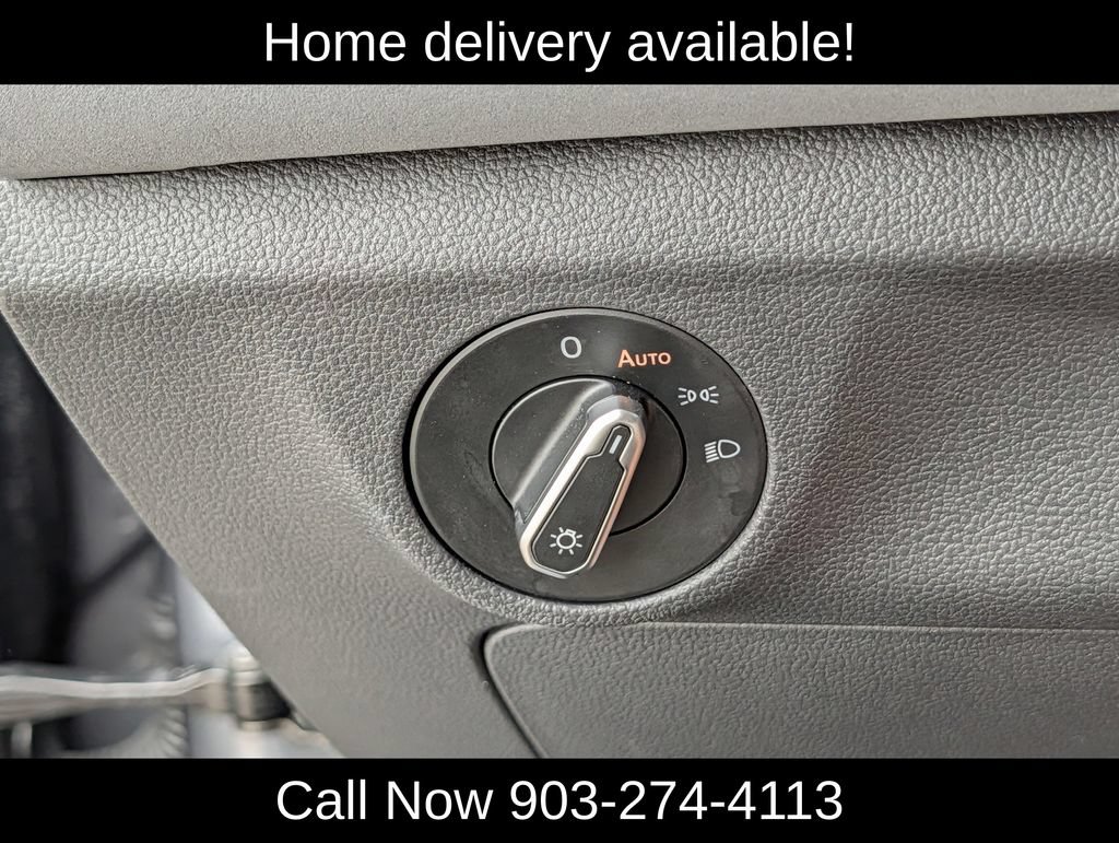 Used 2026 Volkswagen Jetta SE FWD image 24