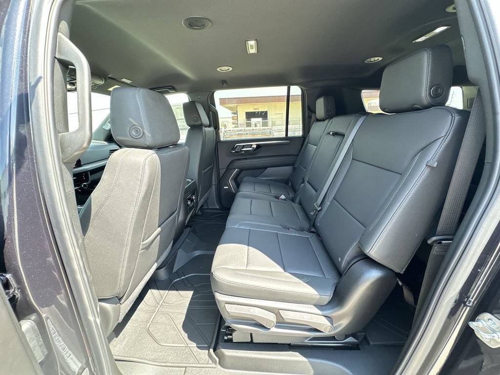 New 2026 Chevrolet Suburban LT w/ Comfort Package AWD/4WD image 24