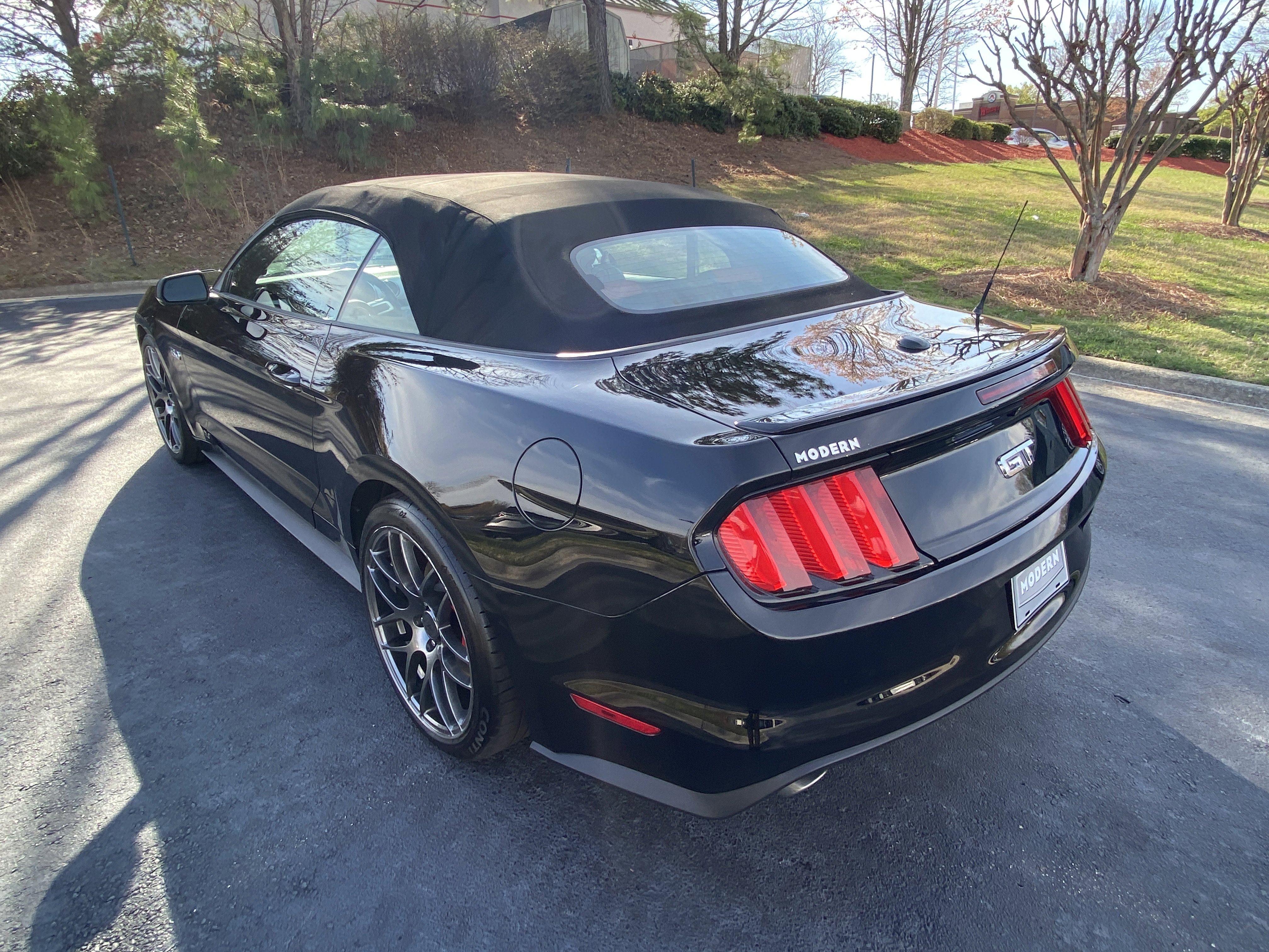 Used 2017 Ford Mustang GT Premium w/ Equipment Group 401A image 6