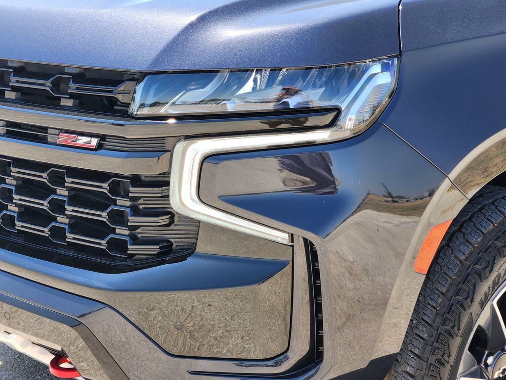 Used 2023 Chevrolet Tahoe Z71 w/ Luxury Package AWD/4WD image 9