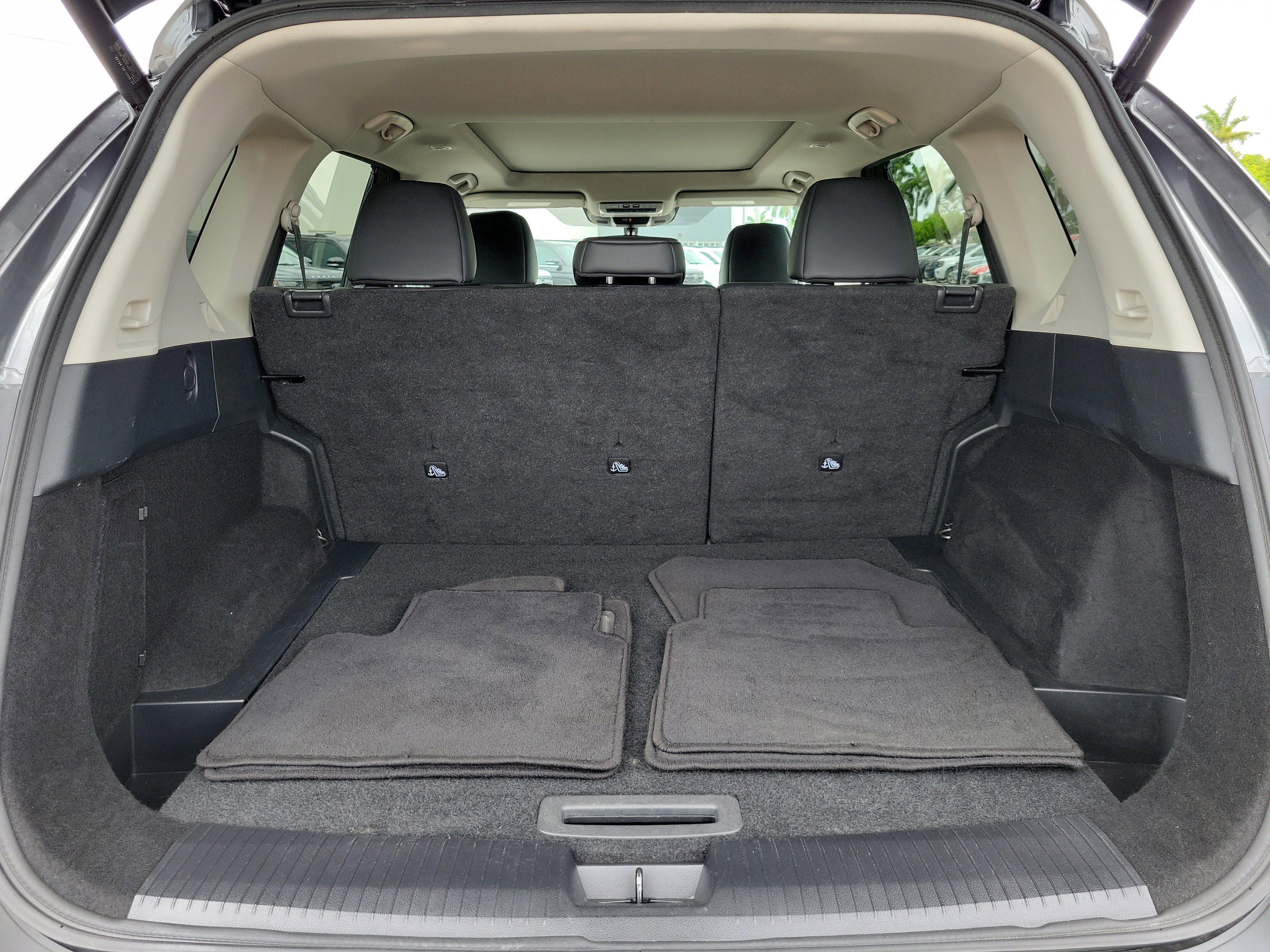 Used 2021 Nissan Rogue SV w/ Premium Package FWD image 11