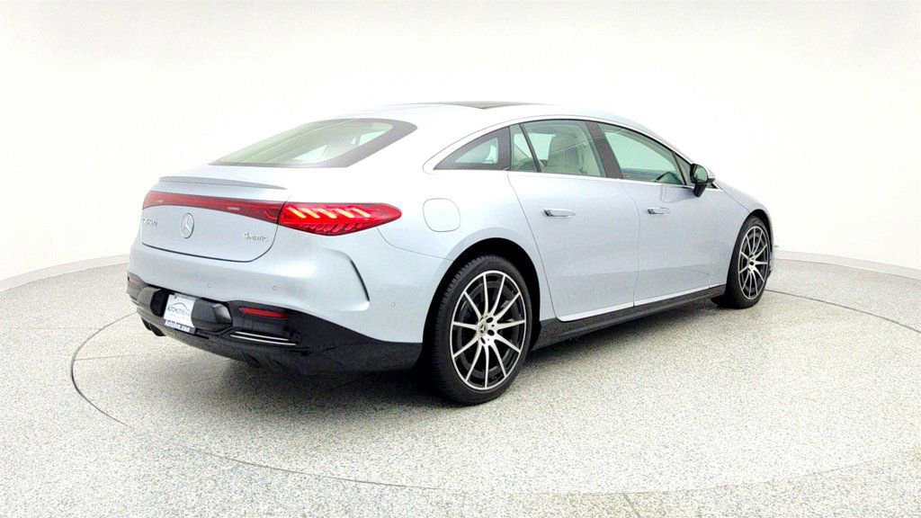Used 2023 Mercedes-Benz EQS 580 4MATIC Sedan image 5