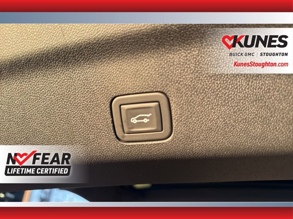 Used 2024 Chevrolet Suburban Premier image 36