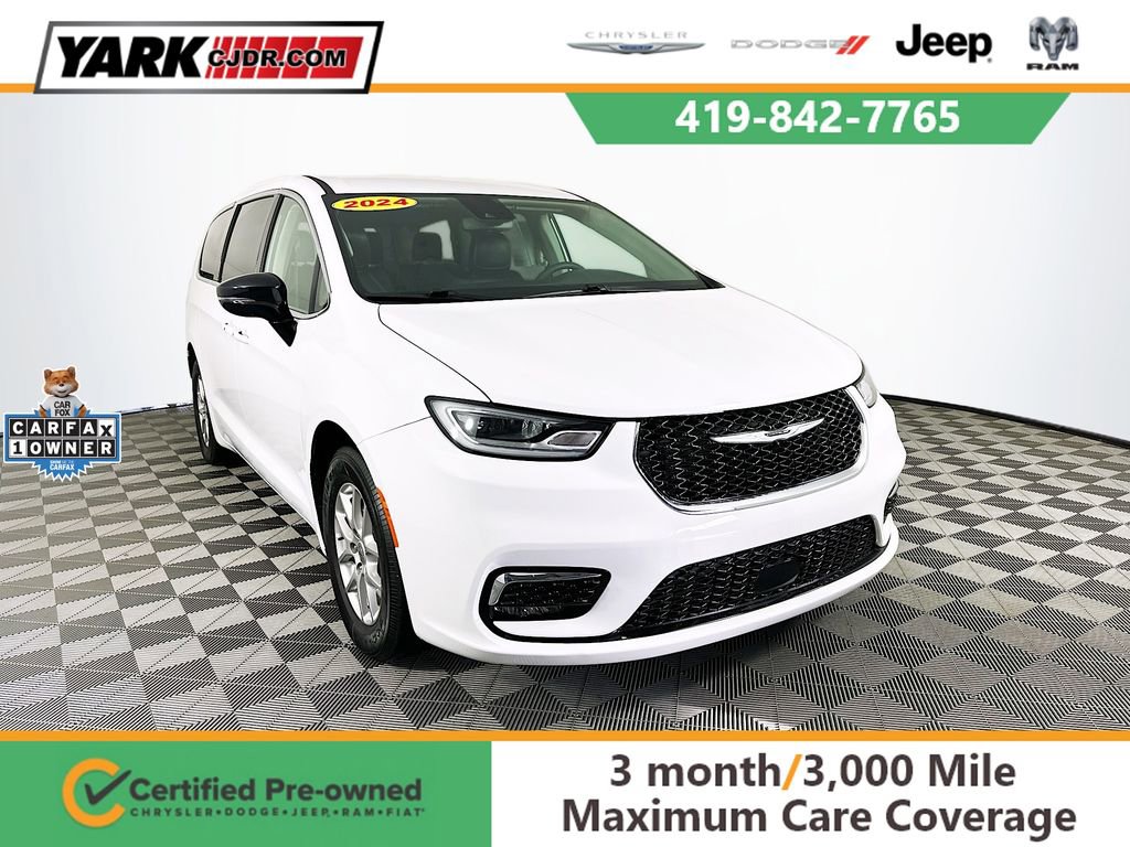 Certified 2024 Chrysler Pacifica Touring-L