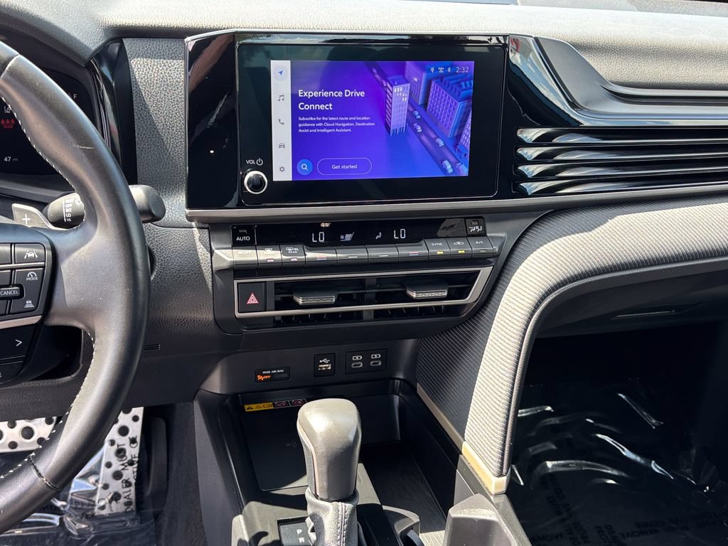 Used 2025 Toyota Camry SE FWD image 22