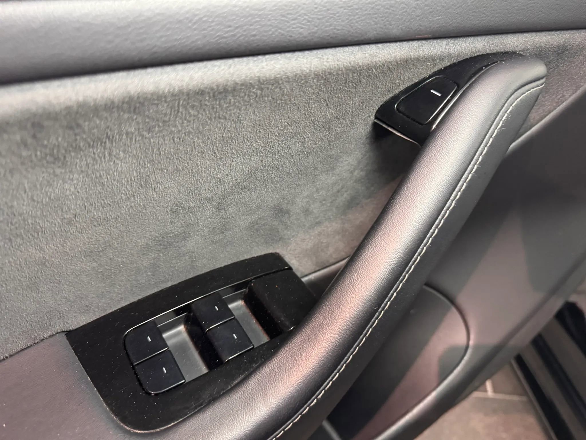 Used 2018 Tesla Model 3 Long Range image 19