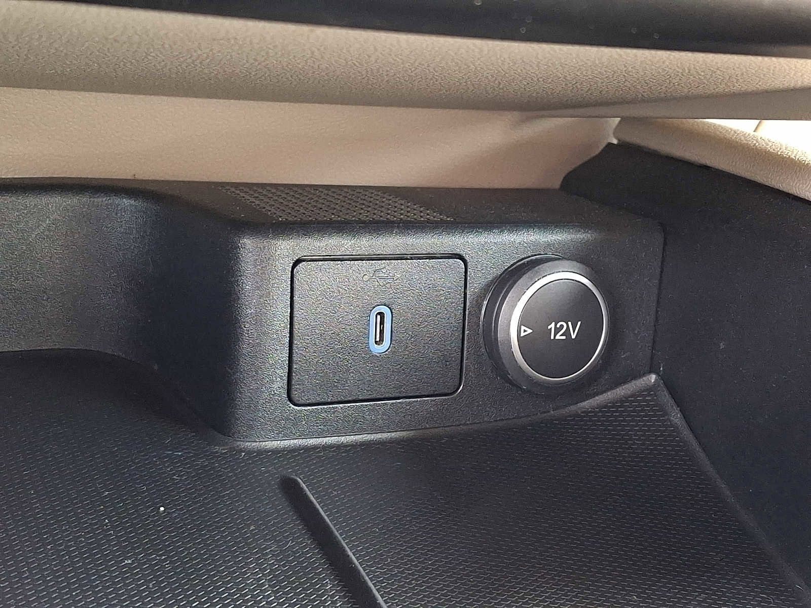 Used 2020 Ford Escape SEL AWD/4WD image 24