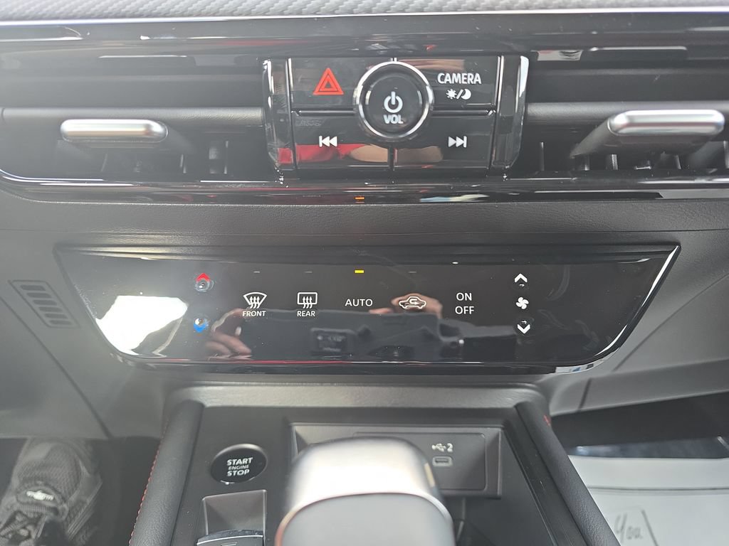 New 2026 Nissan Kicks SR w/ SR Premium Package FWD image 26
