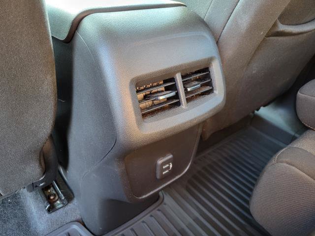 Used 2020 Chevrolet Equinox LT w/ Driver Convenience Package FWD image 34