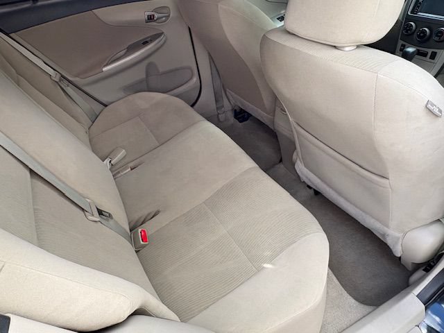 Used 2011 Toyota Corolla LE FWD image 19
