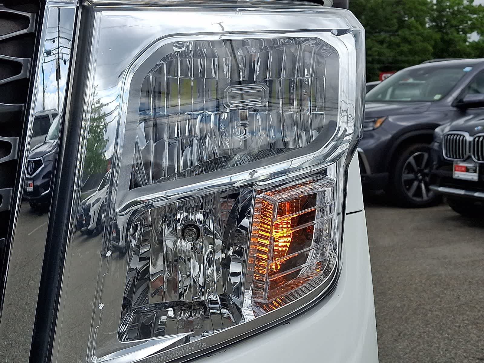 Used 2017 Nissan Titan XD AWD/4WD image 10
