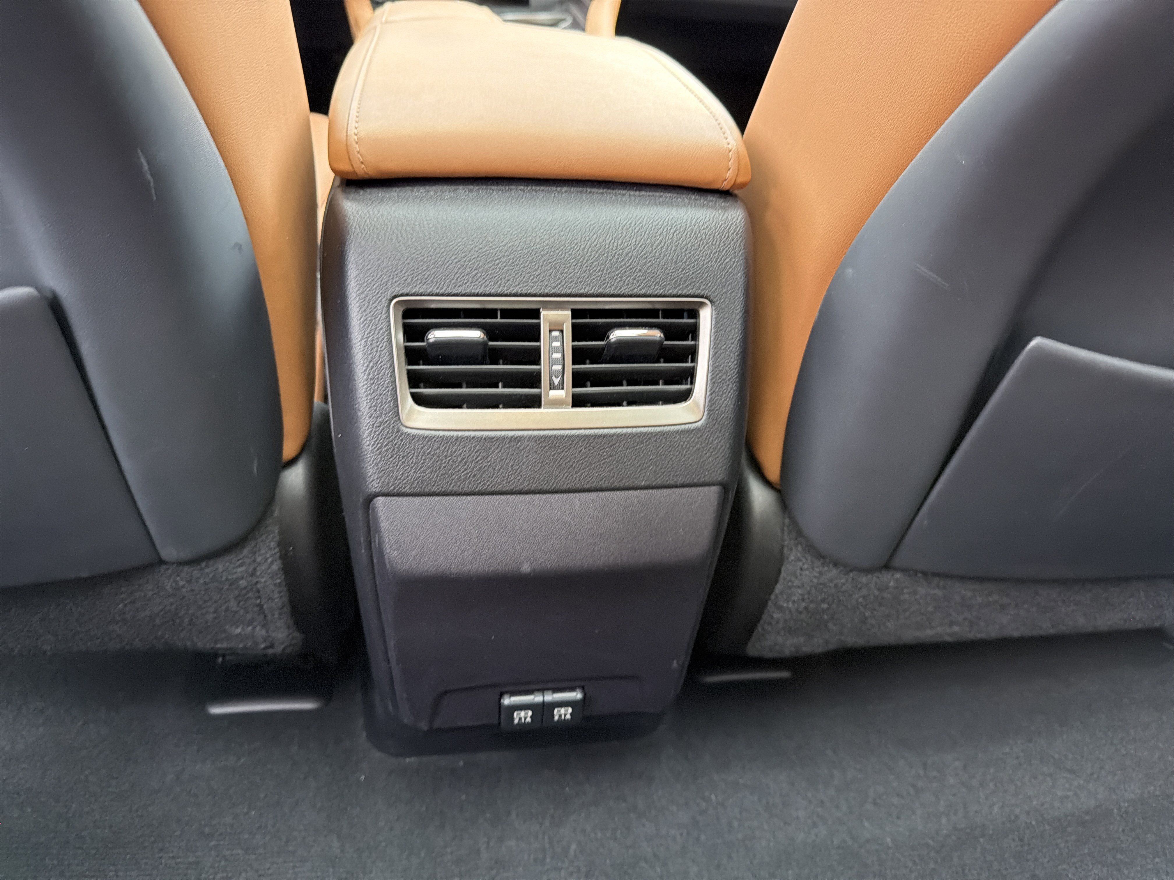 Used 2022 Lexus RX 450h AWD w/ Luxury Package image 85