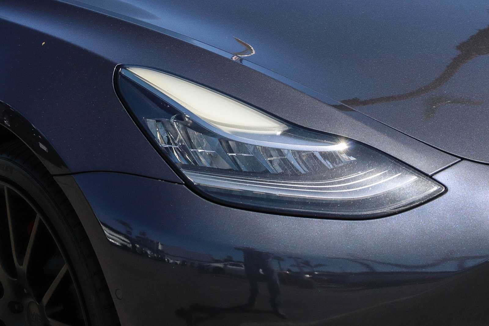 Used 2018 Tesla Model 3 Long Range AWD/4WD image 4