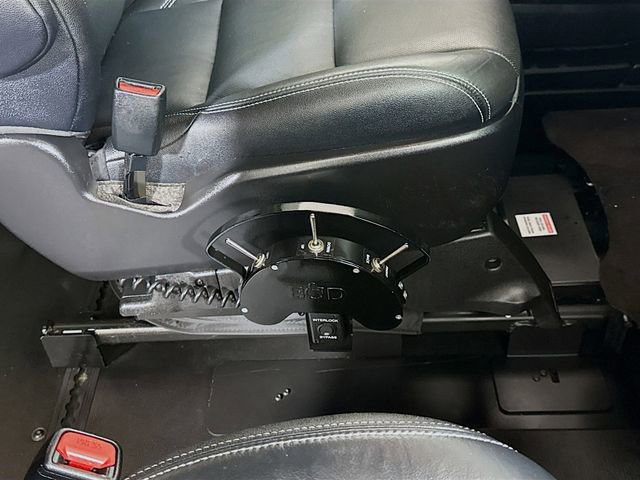 Used 2020 Toyota Sienna SE w/ SE Preferred Package FWD image 34