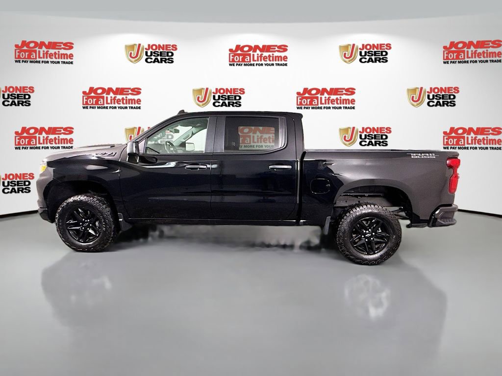Used 2024 Chevrolet Silverado 1500 Custom Trail Boss w/ Midnight Edition AWD/4WD image 12